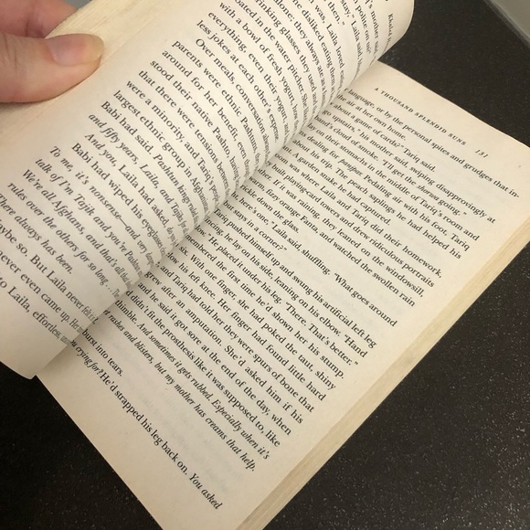 🧡 3/$12 A Thousand Splendid Suns - Picture 9 of 11